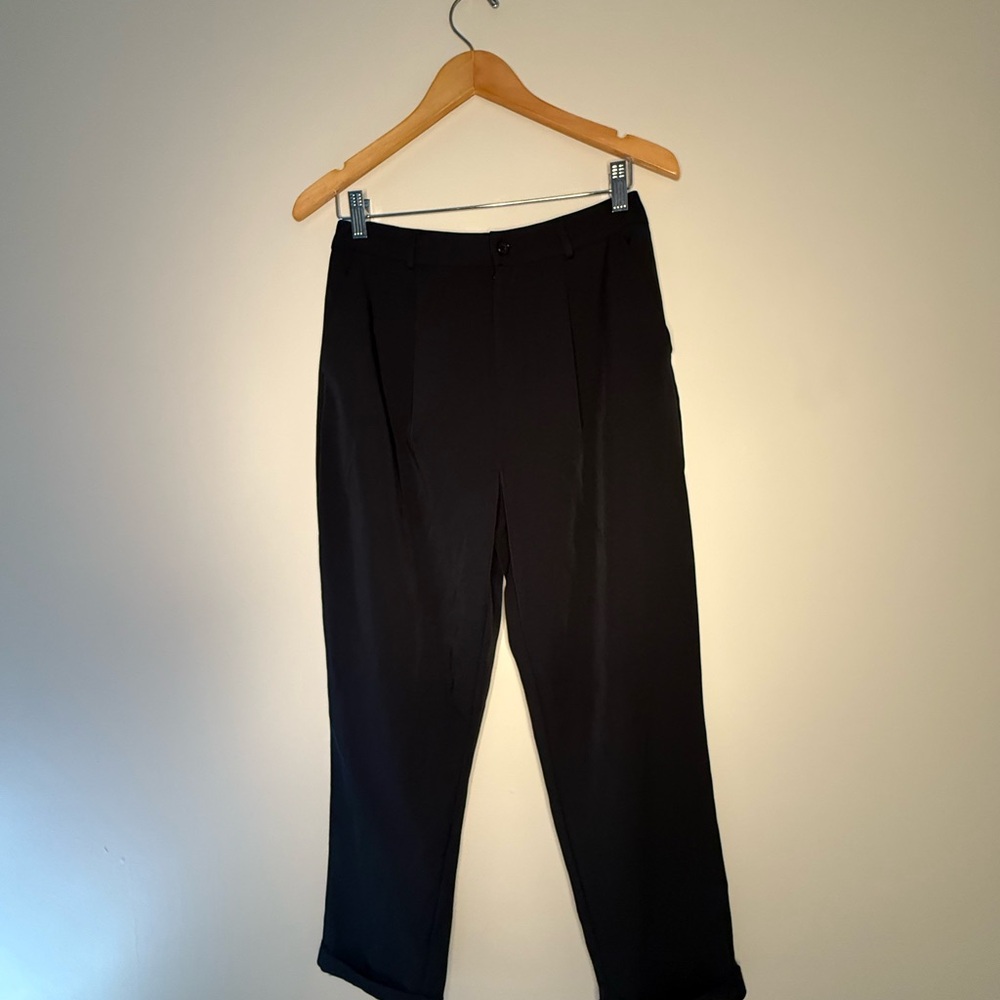 Forever 21 Black Cropped Ankle Pants